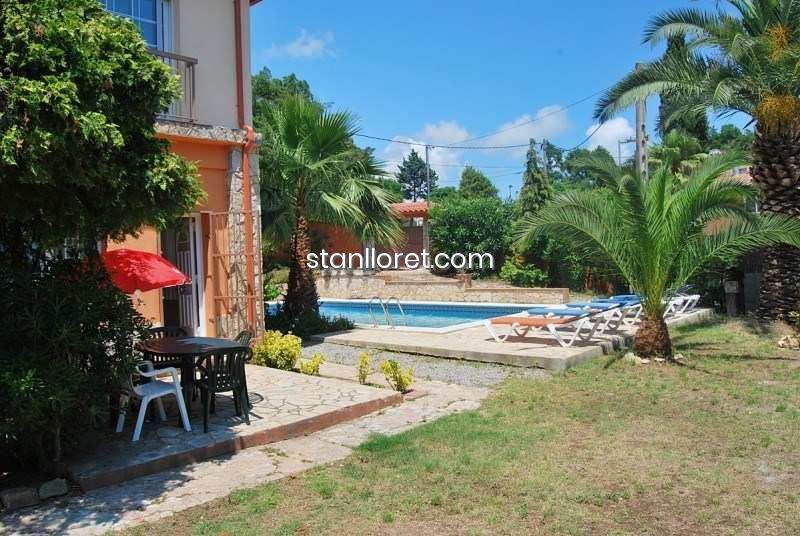 Villa in Lloret de Mar, Girona, Spanien 8 Schlafzimmer, 300 m2 Nr. 104033