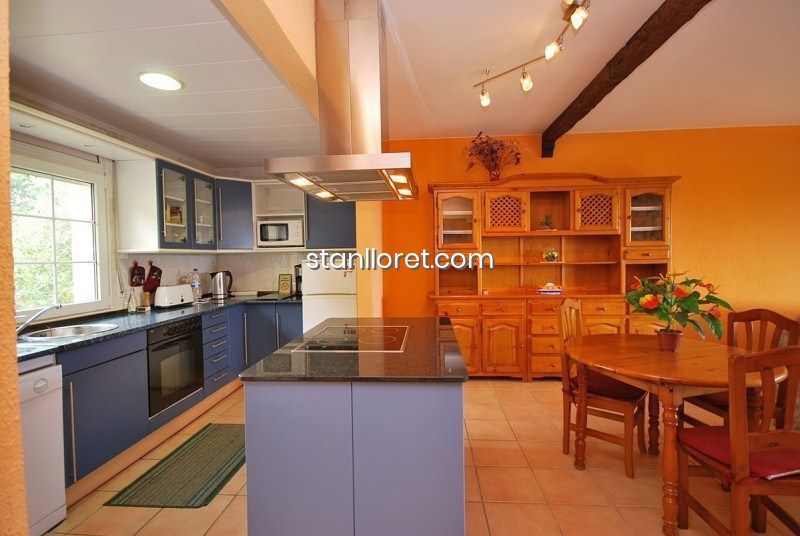 Villa in Lloret de Mar, Girona, Spanien 8 Schlafzimmer, 300 m2 Nr. 104033