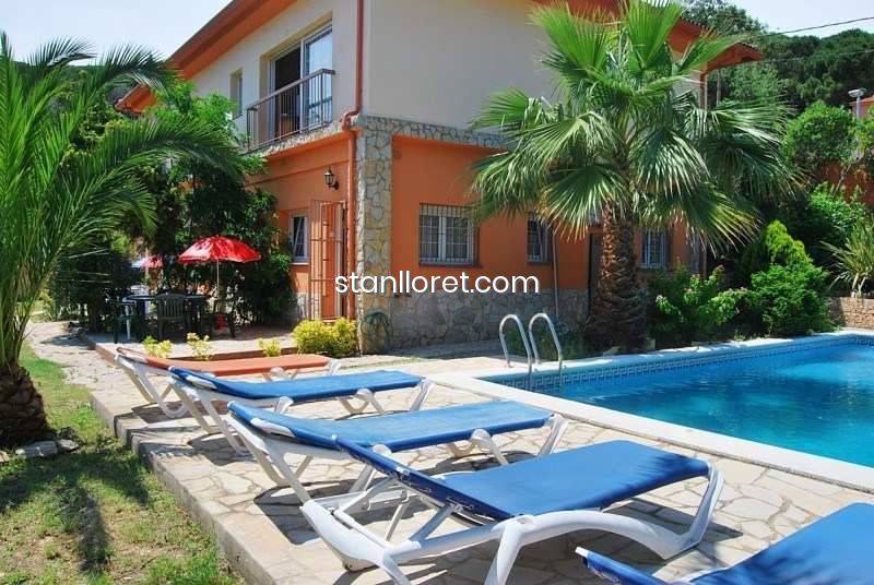 Villa in Lloret de Mar, Girona, Spanien 8 Schlafzimmer, 300 m2 Nr. 104033