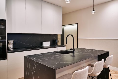 Appartamento in vendita Madrid, Spagna 3 camere da letto, 213 mq. N° 109330 - foto 3