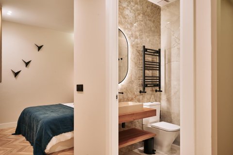 Appartamento in vendita Madrid, Spagna 3 camere da letto, 213 mq. N° 109330 - foto 4