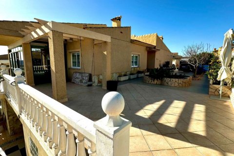 Huvila myytävänä La Nucia, Alicante, Espanja, 3 makuuhuonetta, 159 m2 No. 113900 - kuva 11