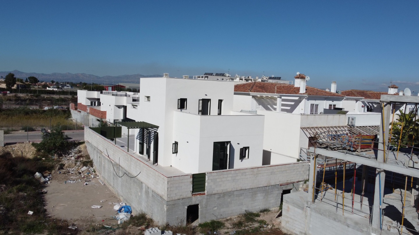 Villa a Daya Nueva, Alicante, Spagna 3 camere da letto, 140 mq. N° 94063
