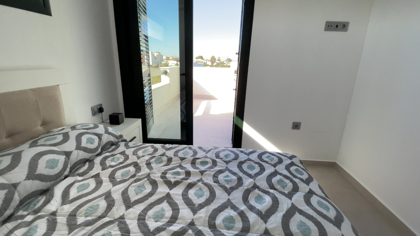 Villa a Daya Nueva, Alicante, Spagna 3 camere da letto, 140 mq. N° 94063