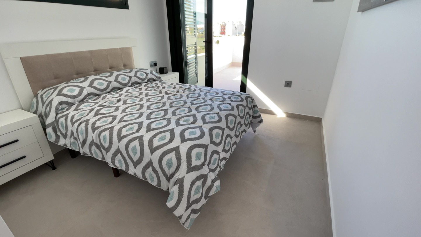 Villa a Daya Nueva, Alicante, Spagna 3 camere da letto, 140 mq. N° 94063