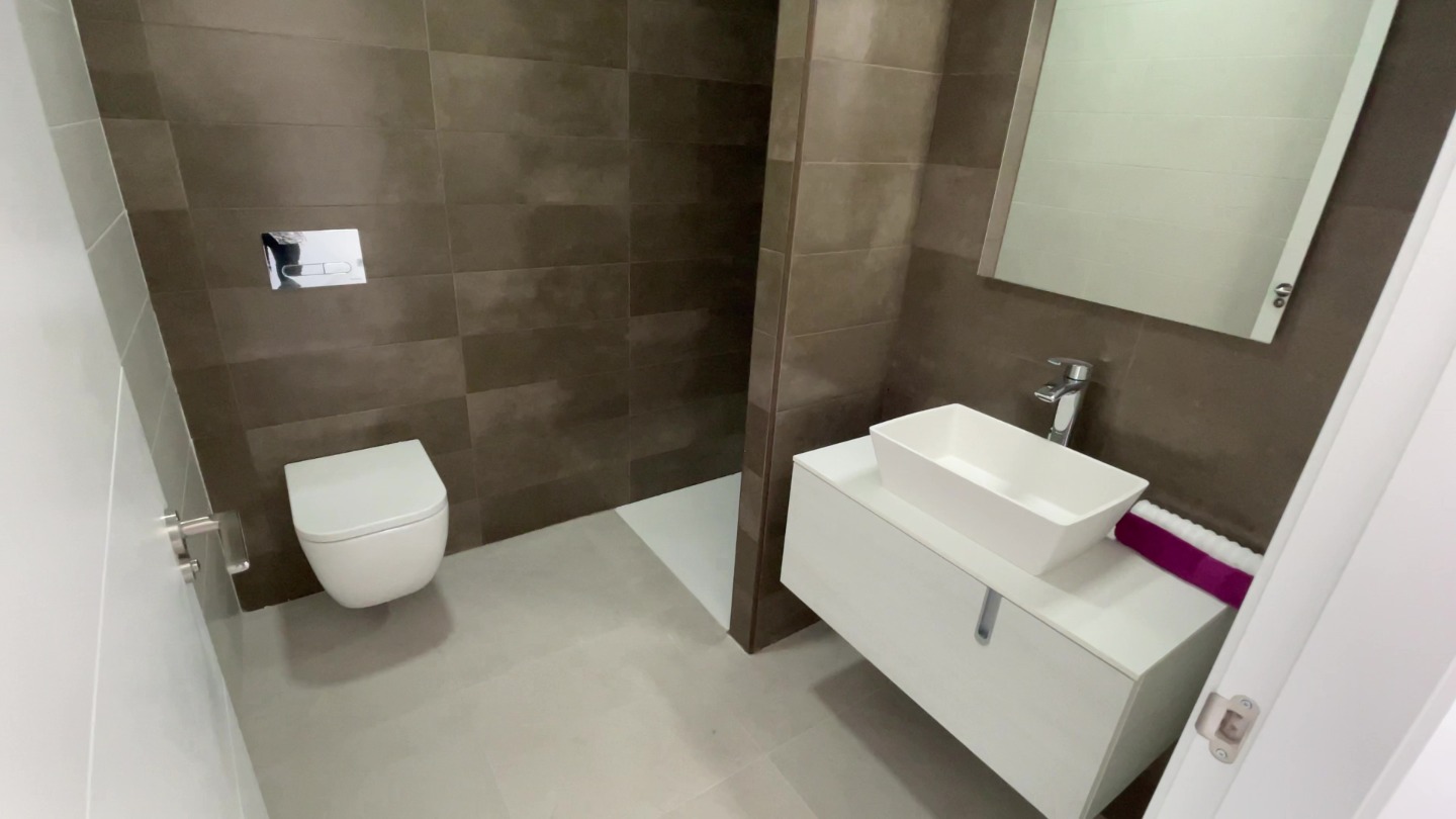 Villa a Daya Nueva, Alicante, Spagna 3 camere da letto, 140 mq. N° 94063