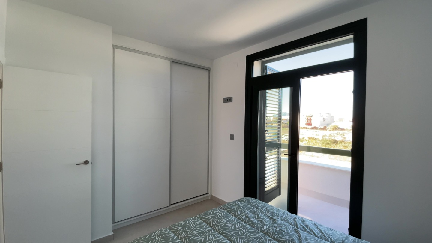 Villa a Daya Nueva, Alicante, Spagna 3 camere da letto, 140 mq. N° 94063