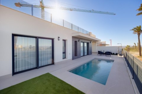 Huvila myytävänä Torrevieja, Alicante, Espanja, 3 makuuhuonetta, 141 m2 No. 112657 - kuva 4