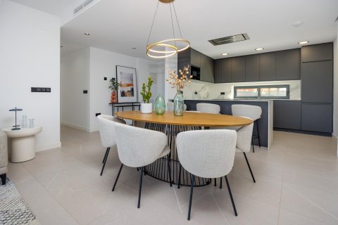 Huvila myytävänä Torrevieja, Alicante, Espanja, 3 makuuhuonetta, 141 m2 No. 112657 - kuva 11