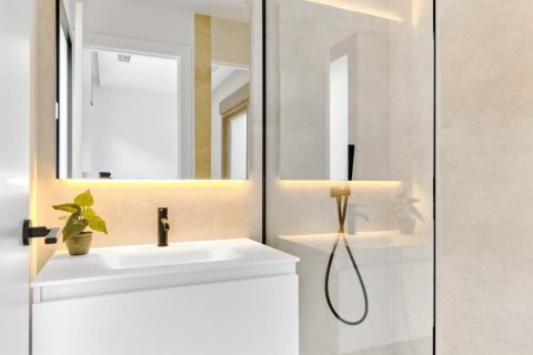 Apartment for sale Alicante, Spain 3 bedrooms, 133 sq.m. No. 96682 - photo 8