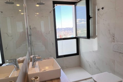 Продажа квартиры в Бенидорм, Аликанте, Испания 3 спальни, 130м2 №118078 - фото 28