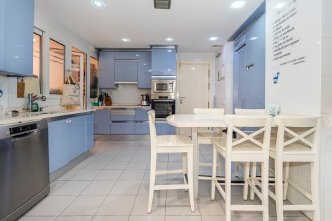 Apartment à vendre Madrid, Espagne, 4 chambres, 240 m2 No. 117485 - photo 27