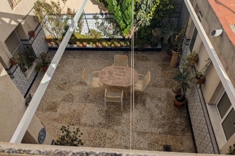 Villa for sale Guardamar del Segura, Alicante, Spain 5 bedrooms, 198 sq.m. No. 113011 - photo 2