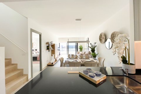 Продажа квартиры Ориуэла, Аликанте, Испания 3 спальни, 119м2 №95134 - фото 3