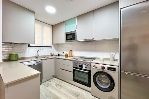 Продажа квартиры Ориуэла, Аликанте, Испания 2 спальни, 76м2 №95131 - фото 8