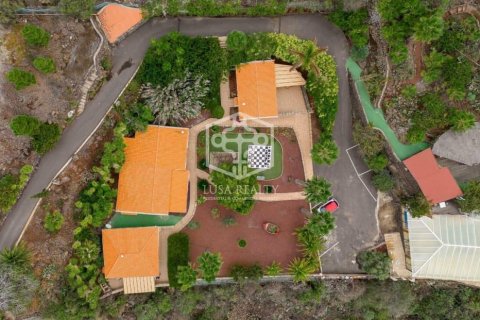 Villa till salu i Guia de Isora, Tenerife, Spanien 15 sovrum, 874 kvm. Nr. 94469 - foto 8