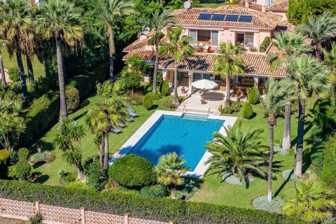 Casa in vendita Estepona, Malaga, Spagna 9 camere da letto, 735 mq. N° 100479 - foto 9