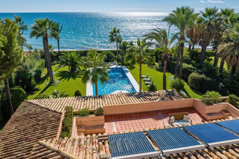 Casa in vendita Estepona, Malaga, Spagna 9 camere da letto, 735 mq. N° 100479 - foto 12