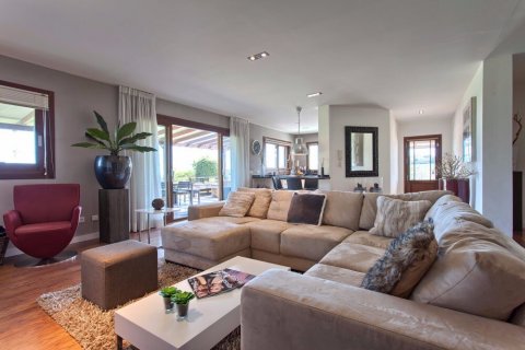 Māja pārdošanā Estepona, Malaga, Spānijā 4 istabas, 177 m2 Nr. 22427 - attēls 5