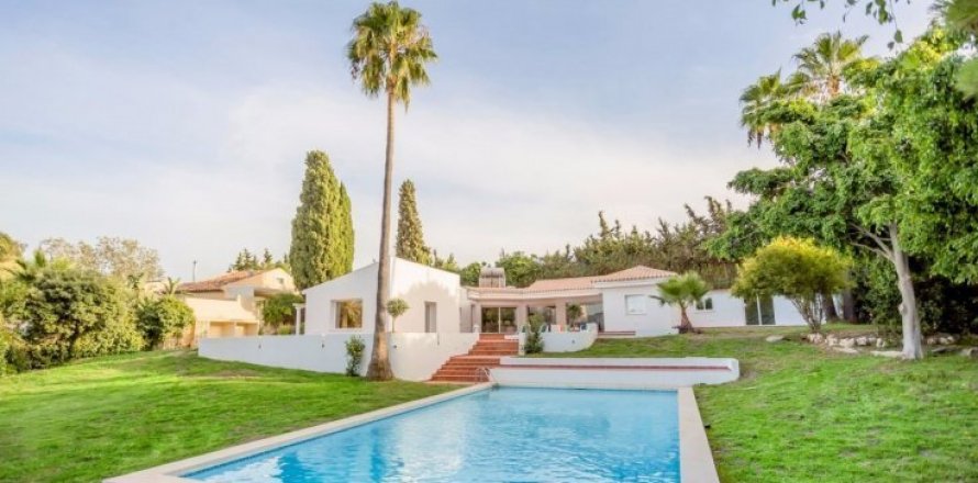 House Estepona, Malaga, Spanien 4 Schlafzimmer, 269 m2 Nr. 22498