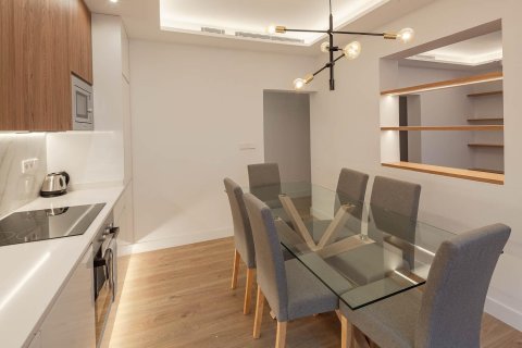 Huoneisto myytävänä Madrid, Espanja, 2 makuuhuonetta, 84 m2 No. 87275 - kuva 7