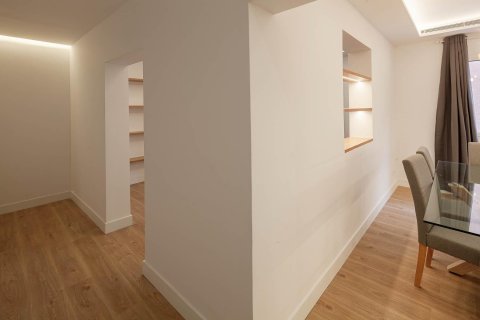 Huoneisto myytävänä Madrid, Espanja, 2 makuuhuonetta, 84 m2 No. 87275 - kuva 8