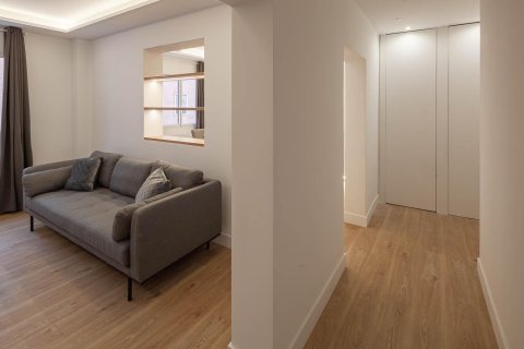Huoneisto myytävänä Madrid, Espanja, 2 makuuhuonetta, 84 m2 No. 87275 - kuva 9