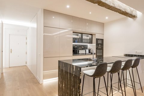 Apartment for sale Madrid, Spain 3 bedrooms, 186 sq.m. No. 87278 - photo 8