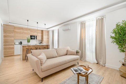 Lägenhet till salu Madrid, Spanien 3 sovrum, 110 kvm. Nr. 87277 - foto 1