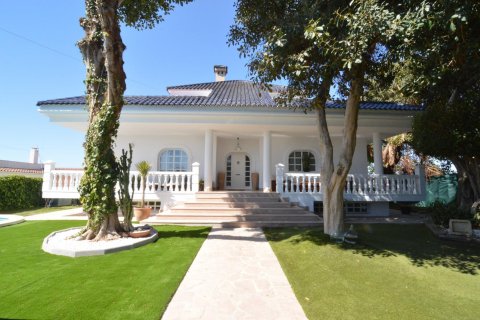 Villa for sale Torrevieja, Alicante, Spain 4 bedrooms, 394 sq.m. No. 116932 - photo 5
