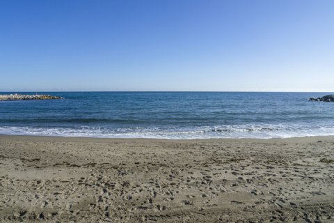 Lägenhet till salu Marbella, Malaga, Spanien 4 sovrum, 141.41 kvm. Nr. 107905 - foto 1