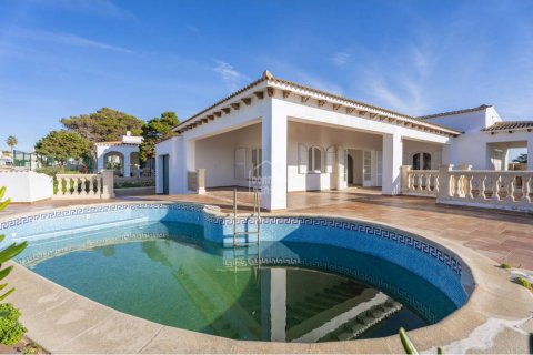 Huvila myytävänä Ciutadella De Menorca, Menorca, Espanja, 4 makuuhuonetta, 241 m2 No. 110947 - kuva 4