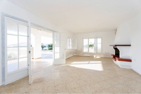 Huvila myytävänä Ciutadella De Menorca, Menorca, Espanja, 4 makuuhuonetta, 241 m2 No. 110947 - kuva 5