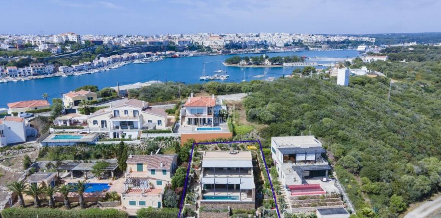 Villa Mahon, Menorca, Spain 4 bedrooms, 332 sq.m. No. 110945