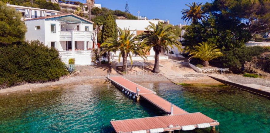 Villa Mahon, Menorca, Spain 6 bedrooms, 354 sq.m. No. 110939