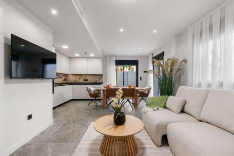 Villa for sale Torre de la Horadada, Alicante, Spain 4 bedrooms, 173 sq.m. No. 115905 - photo 3