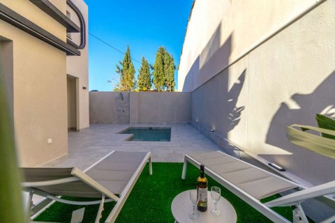 Villa for sale Torre de la Horadada, Alicante, Spain 4 bedrooms, 173 sq.m. No. 115905 - photo 28