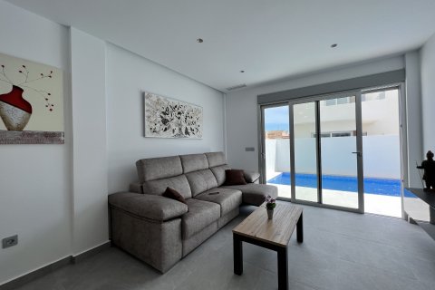 Villa for sale San Fulgencio, Alicante, Spain 3 bedrooms, 133 sq.m. No. 95147 - photo 3