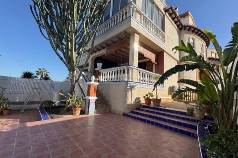 Huvila Guardamar del Segura, Alicante, Espanja 5 makuuhuonetta, 270 m2 No. 102472
