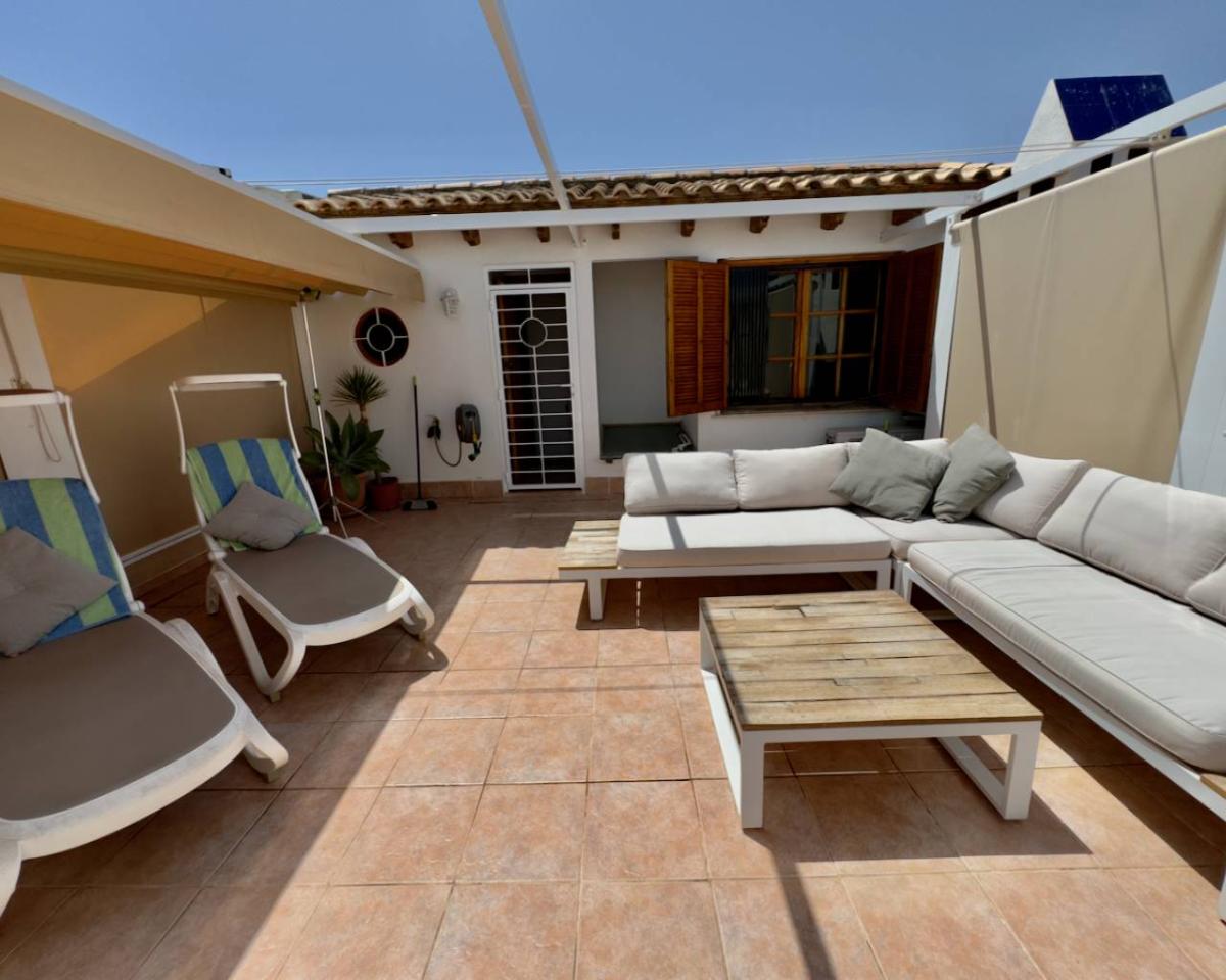 Villa a Guardamar del Segura, Alicante, Spagna 5 camere da letto, 270 mq. N° 102472