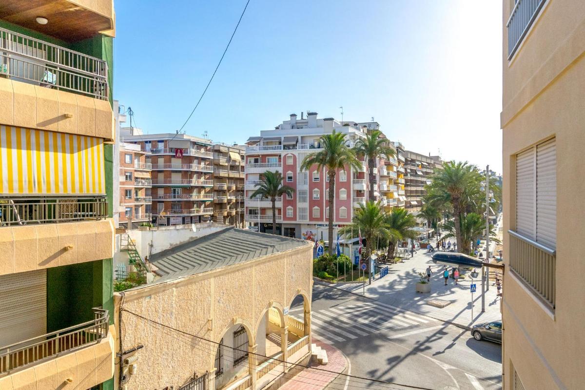 Apartament w Torrevieja, Alicante, Hiszpania 4 sypialnie, 109 mkw. nr 102469