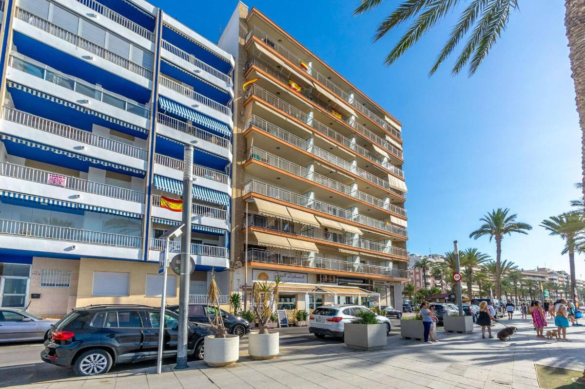 Apartament w Torrevieja, Alicante, Hiszpania 4 sypialnie, 109 mkw. nr 102469