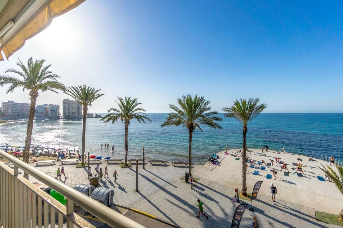 Apartament w Torrevieja, Alicante, Hiszpania 4 sypialnie, 109 mkw. nr 102469