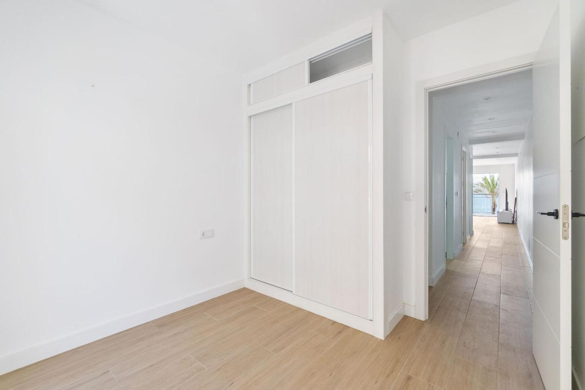 Apartament w Torrevieja, Alicante, Hiszpania 4 sypialnie, 109 mkw. nr 102469