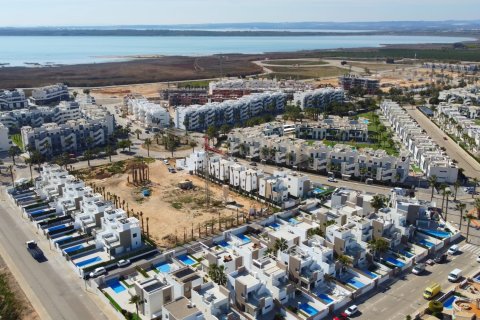 Apartment for sale in Guardamar del Segura, Alicante, Spain 2 bedrooms, 96 sq.m. No. 110720 - photo 28