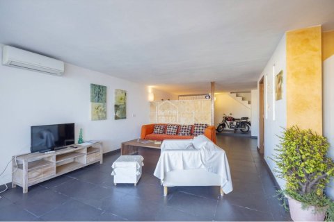 Townhouse for sale Cala Biniancolla, Menorca, Spain 4 bedrooms, 201 sq.m. No. 110973 - photo 9