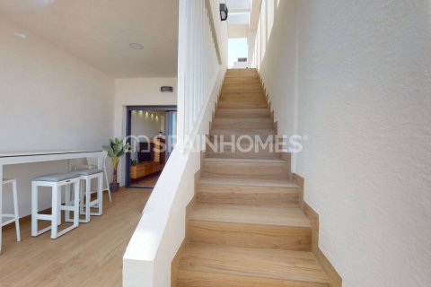 Apartment for sale Torrevieja, Alicante, Spain 2 bedrooms, 80 sq.m. No. 98123 - photo 11
