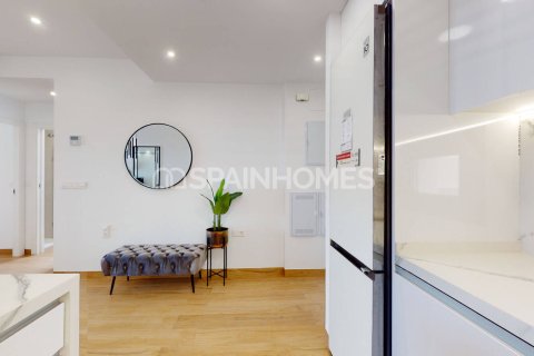 Lägenhet till salu i Torrevieja, Alicante, Spanien 2 sovrum, 80 kvm. Nr. 98123 - foto 29