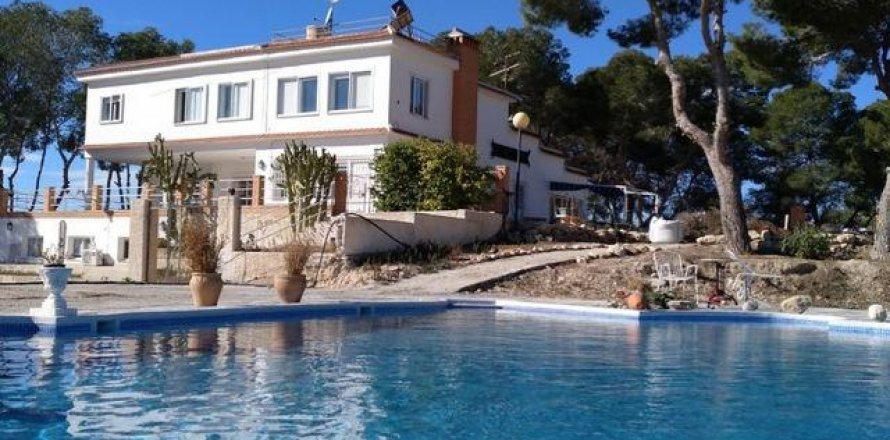House Los Balcones, Alicante, Spain 8 bedrooms, 480 sq.m. No. 117367