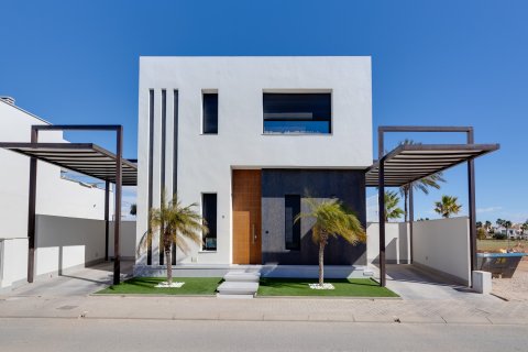 Villa in vendita a Pilar de la Horadada, Alicante, Spagna 3 camere da letto, 131 mq. N° 112238 - foto 2